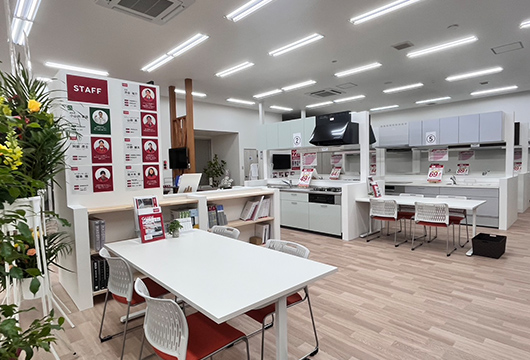 スタッフが笑顔でご対応いたします。お気軽にお越しください。