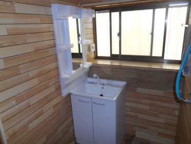 石巻市泉町＿窓があっても大丈夫な洗面台リフォーム