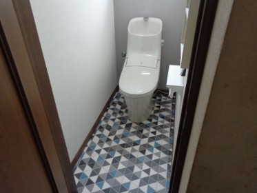 石巻市大橋＿内装も変わってクールなトイレリフォーム