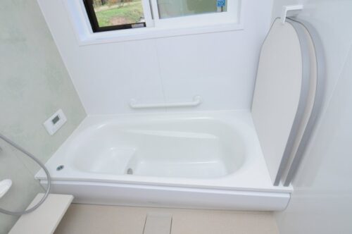 戸建ての寒いお風呂、どうにかしたい！原因と対策リフォーム、快適にする方法を解説