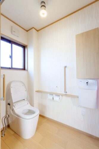 トイレリフォームでおしゃれな空間を実現！狭い場所でも収納力とデザイン性を両立させるコツ