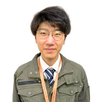 亀谷　慈英