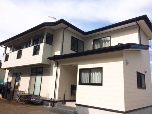 栗原市　壮観な２階建て増築と光の届く子供部屋